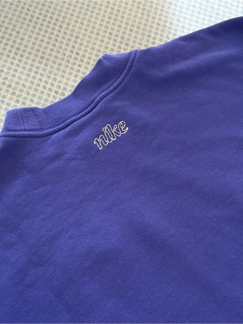 Vintage Nike Sweatshirt Purple Crewneck Embroidered Swoosh Retro 90s Y2K Size M